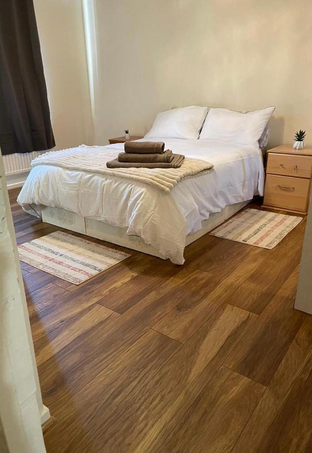 Single And Doubles Rooms Close To Central Londres Exterior foto