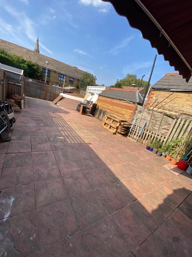 Single And Doubles Rooms Close To Central Londres Exterior foto