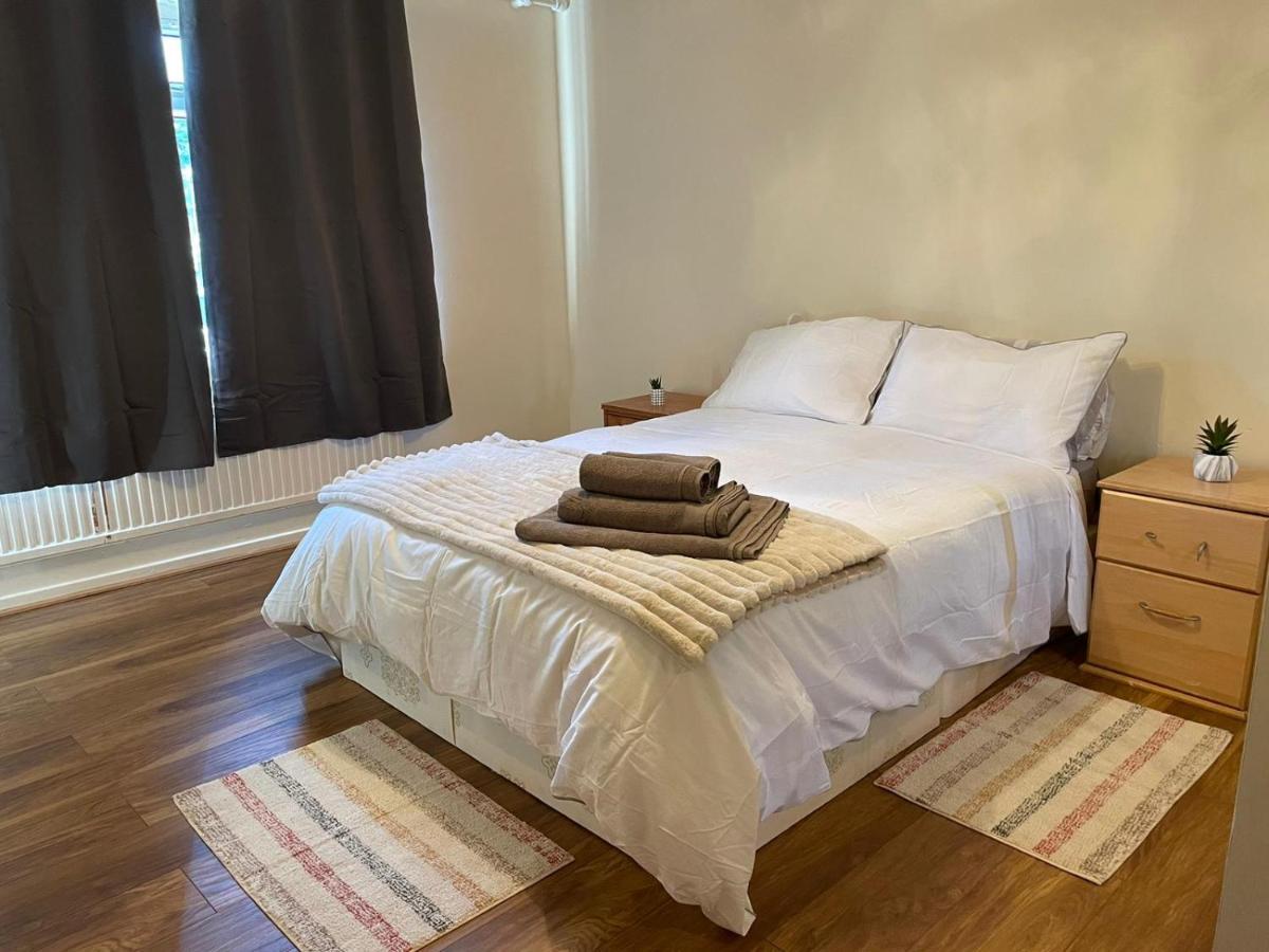 Single And Doubles Rooms Close To Central Londres Exterior foto