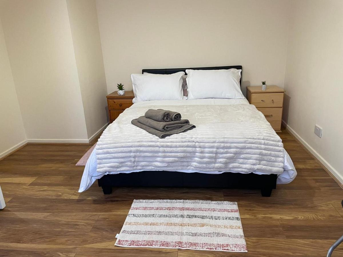 Single And Doubles Rooms Close To Central Londres Exterior foto